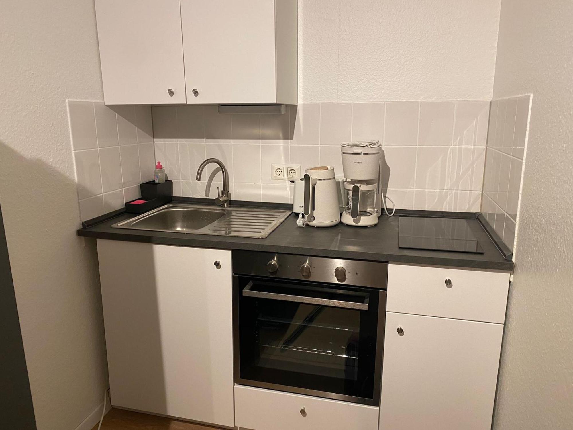 Sweet Home Apartment Hannover West - Contactless Check-In エクステリア 写真